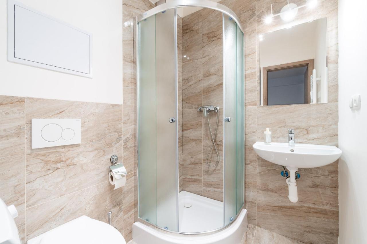 Studio Brand New Apartment #28 In New Building With Free Parking In City Center 布拉格 外观 照片